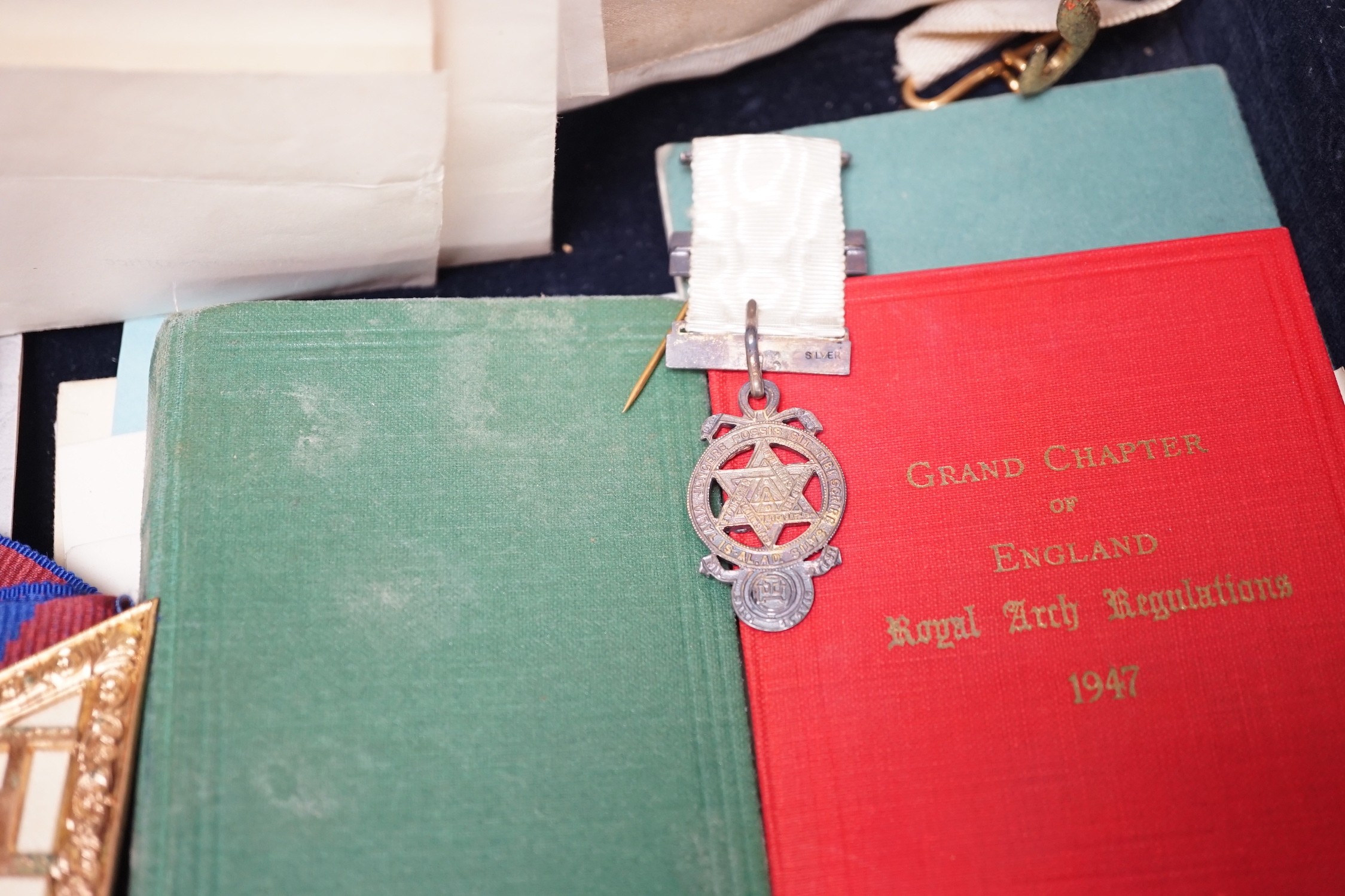 Various Masonic wares in a leather case